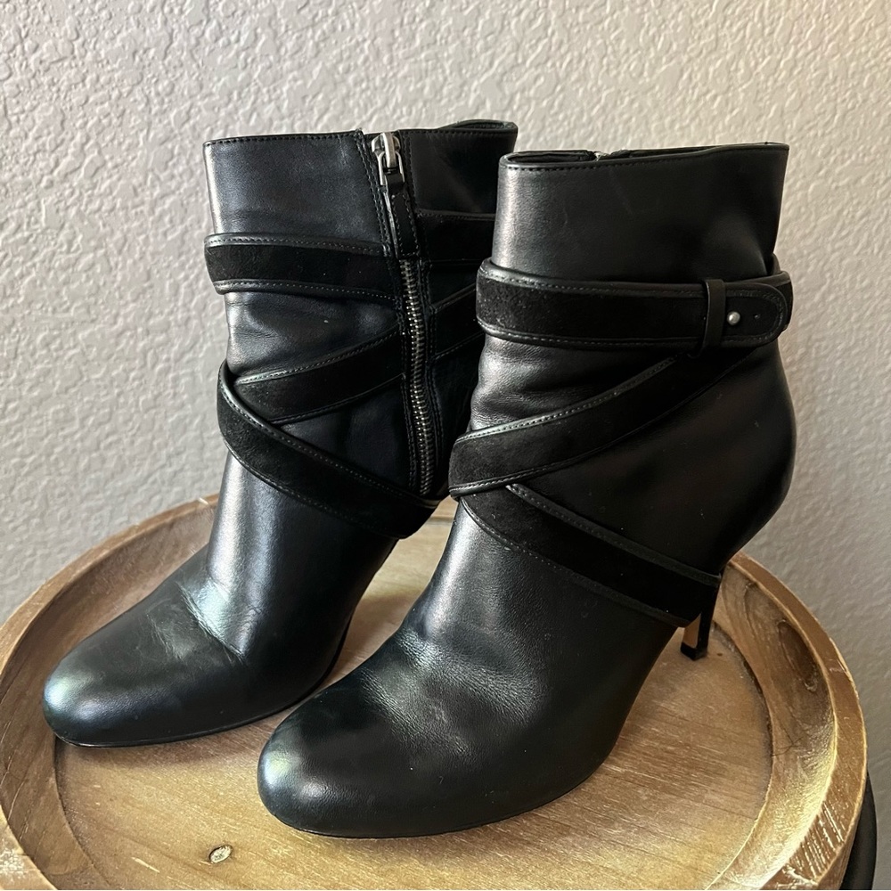 Cole Haan NikeAir Black Leather Side Zip Heels Ankle Booties Women's